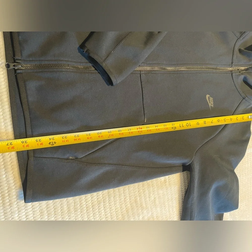Nike Men's‎ Gray Zip Up Sweater